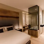 'tabula Rasa Exclusive Rooms' ゲストハウス バーリ