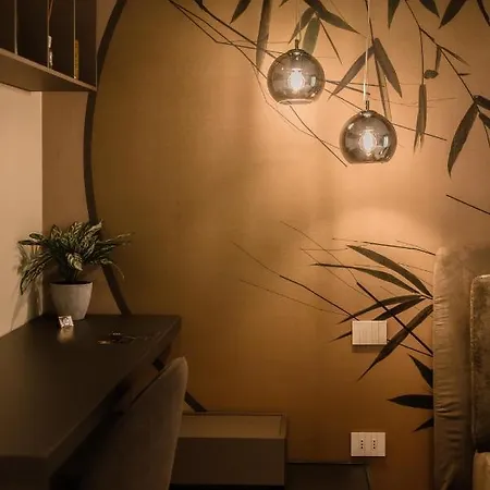 'tabula Rasa Exclusive Rooms' * Bari